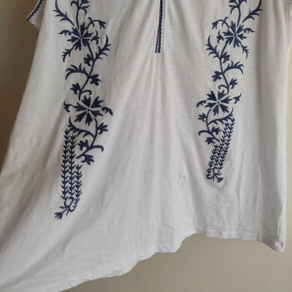 Garnet Hill Embroidered Tank Top XL Navy on White Relaxed Fit Cotton Shirt - Picture 5 of 8